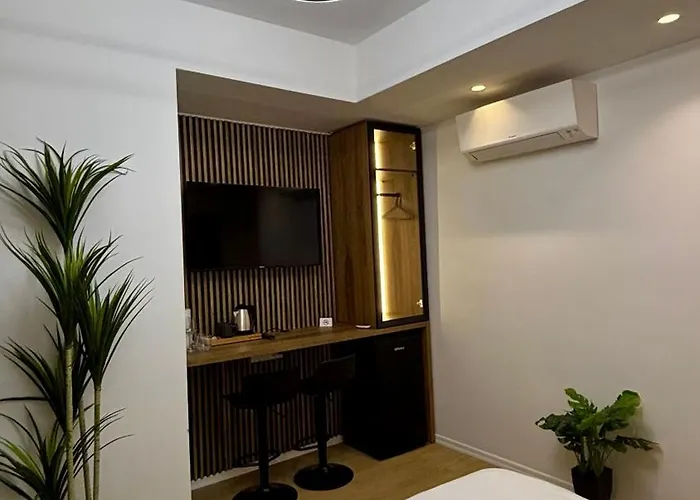 Rica 2 * Τίρανα