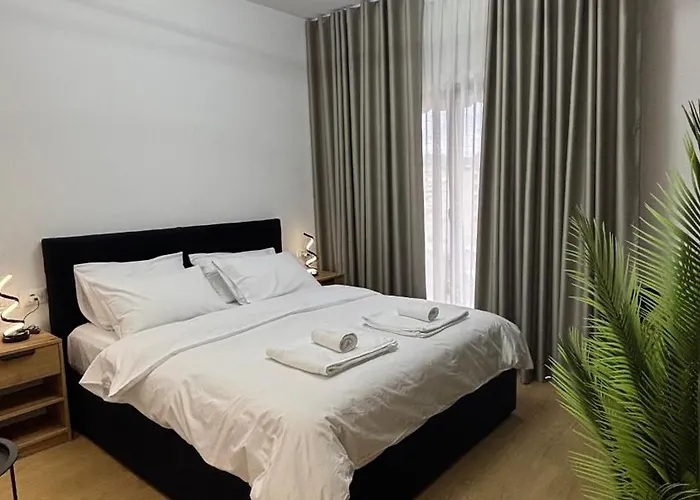 Rica 2 * Τίρανα